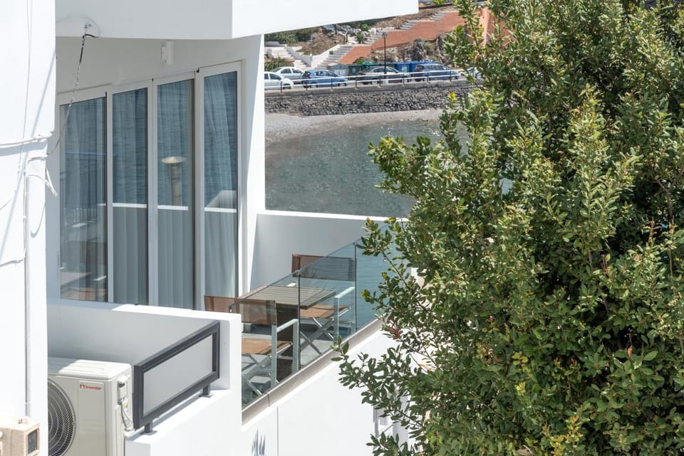 Property building, Patio, Day, Natural landscape, View (from property/room), Balcony/Terrace, Balcony/Terrace, Seating area, Sea view