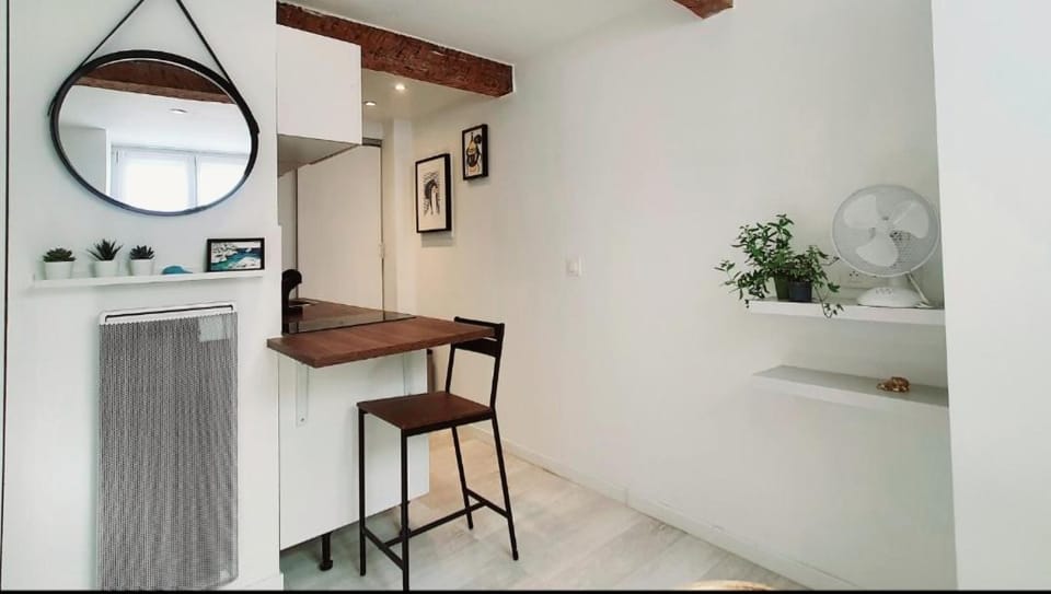 Petit studio très calme proche du centre Apartment in Marseille