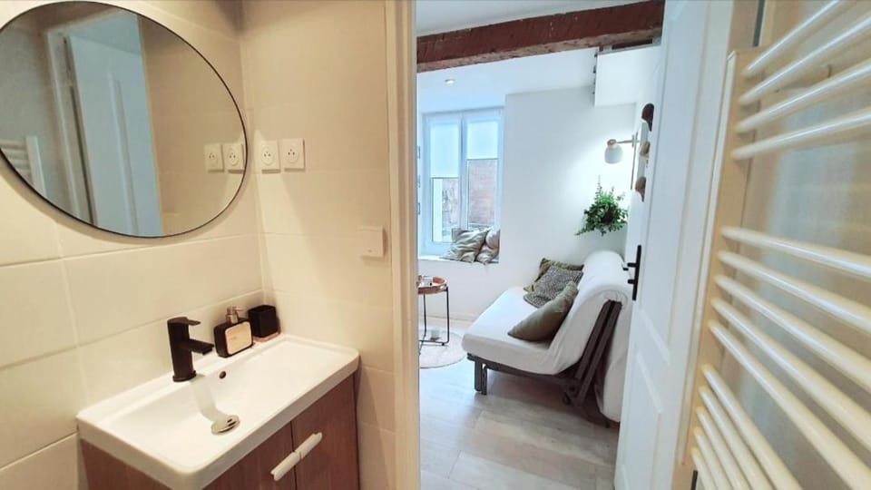Petit studio très calme proche du centre Apartment in Marseille