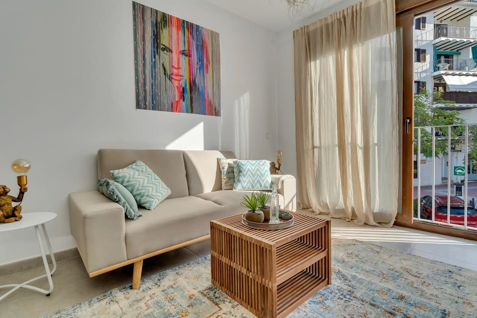 Living room, Photo of the whole room, Seating area
