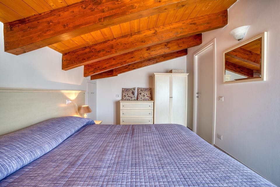 Property building, Living room, Bedroom