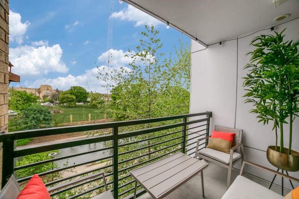 Patio, Day, View (from property/room), Balcony/Terrace, Balcony/Terrace, Seating area