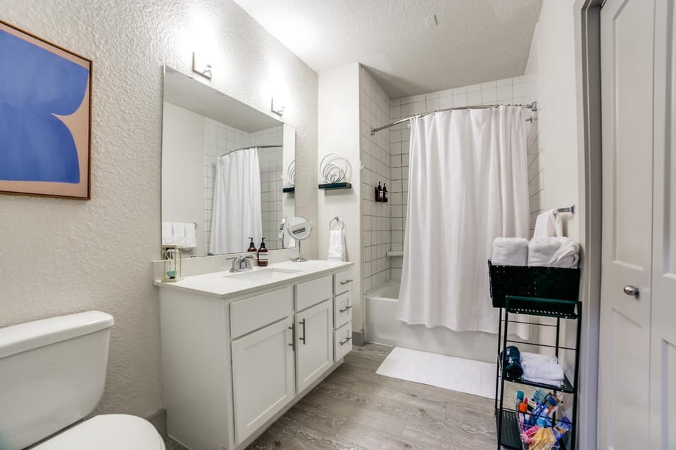 Shower, Toilet, Bathroom, Bath, towels