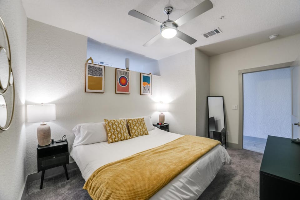 Bed, Bedroom, fireplace