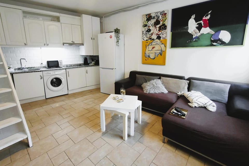 Flat for groups 8 people in Gran Vía-CGRAC4 Apartment in Centro