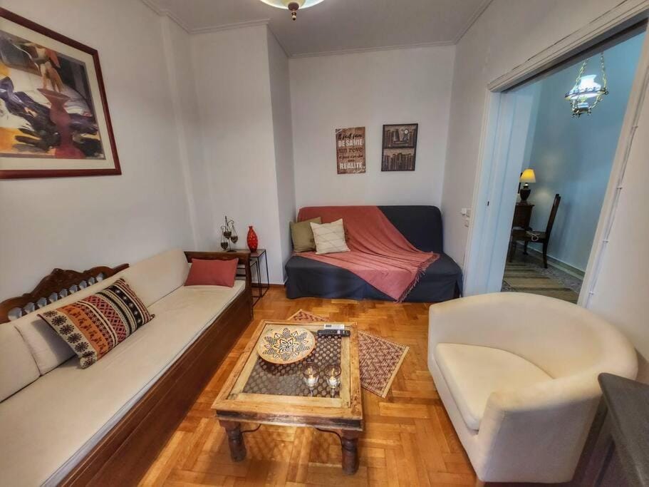 Living room, Seating area