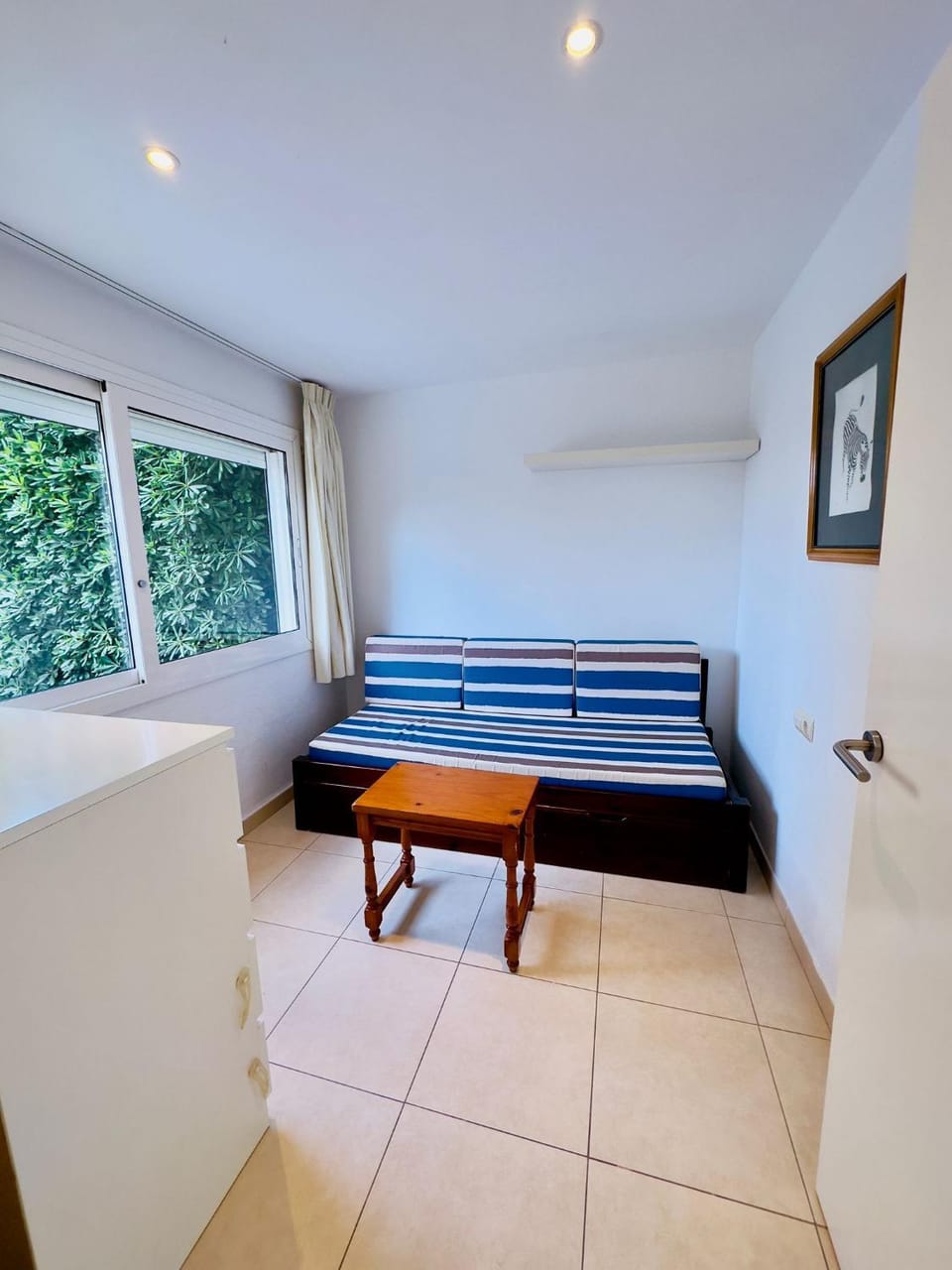 Living room, Photo of the whole room, Seating area, Bedroom