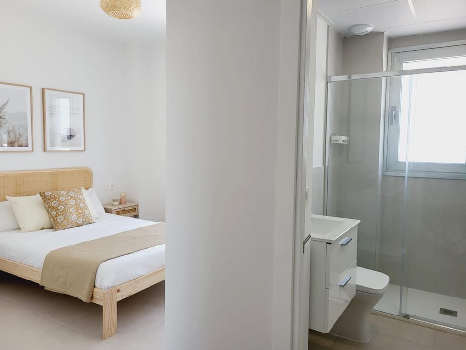 Bathroom, Photo of the whole room, Bedroom