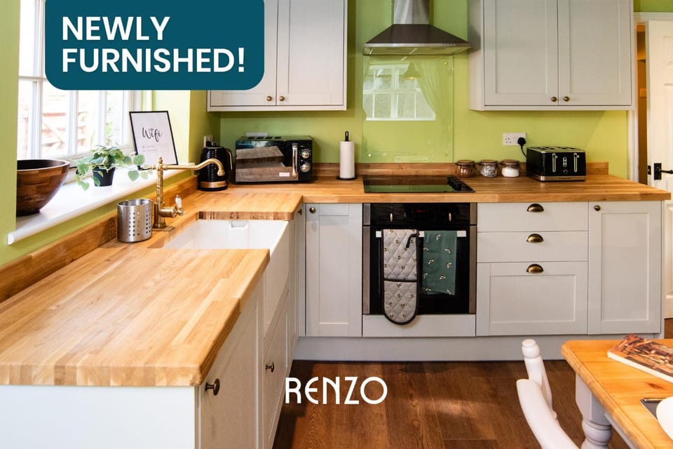 Kitchen or kitchenette, minibar, pet friendly, stove, toaster