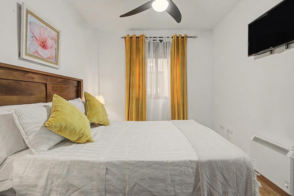 Living room, Bedroom