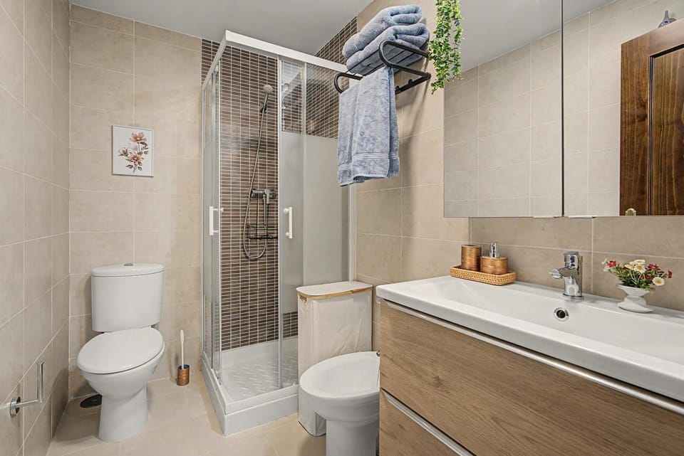 Bathroom, Living room