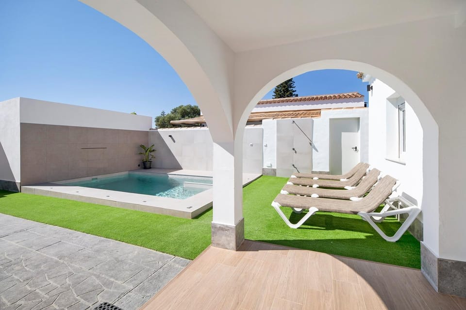 Property building, Swimming pool