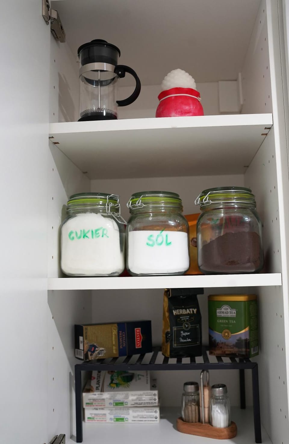 Coffee/tea facilities, Food