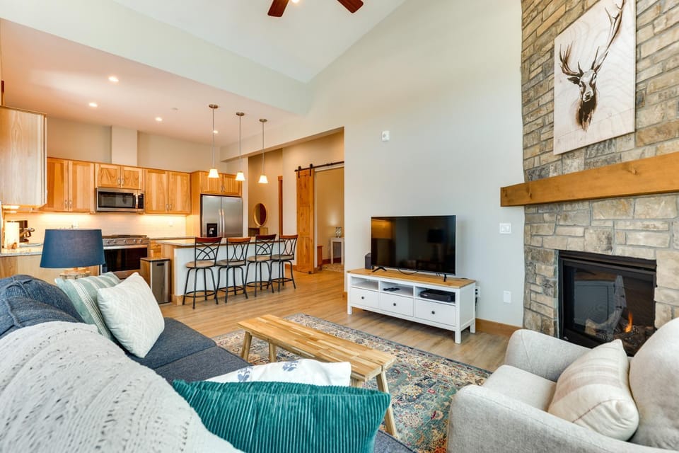 Mountain-View Fraser Condo w/ Balcony + Hot Tub! House in Fraser
