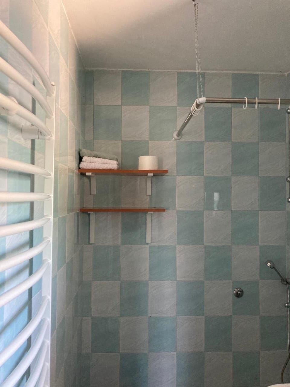 Shower, Bathroom, towels