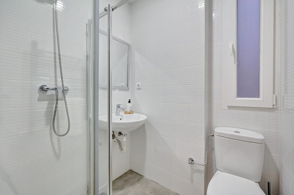 Shower, Toilet, Bathroom