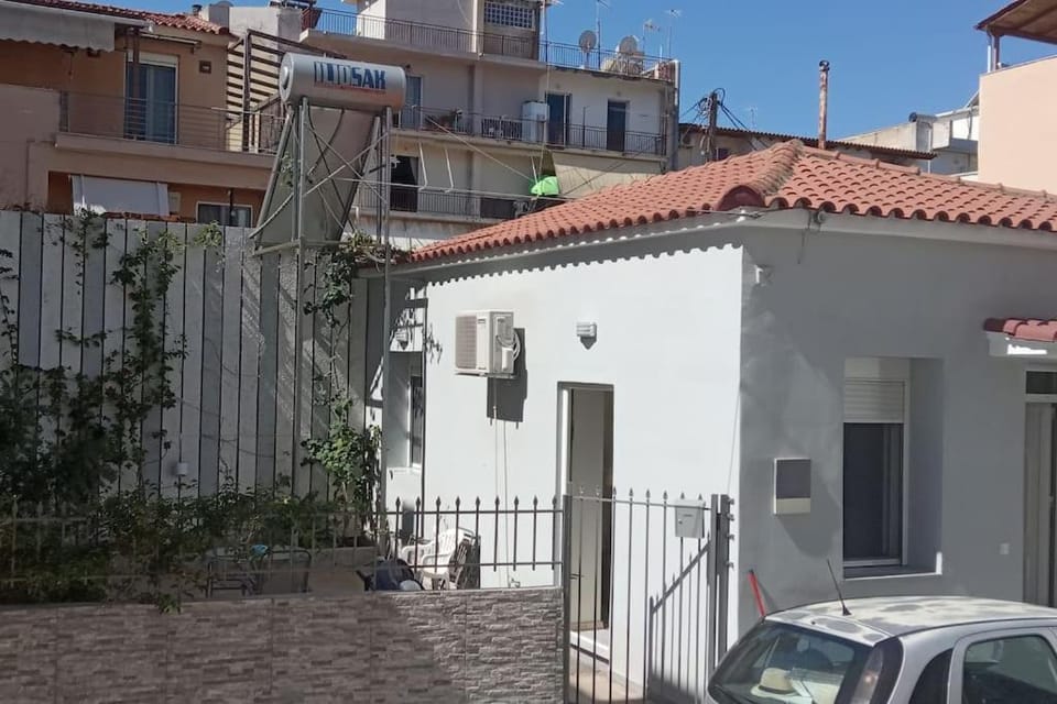 House with yard in center of Kalamata Apartment in Messenia