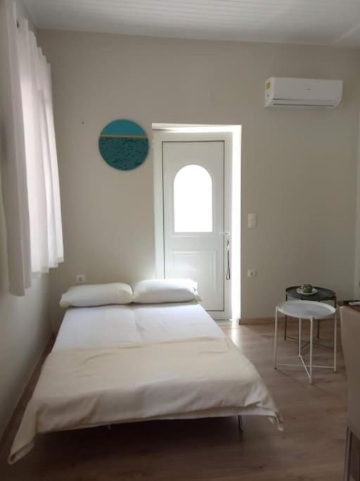 House with yard in center of Kalamata Apartment in Messenia