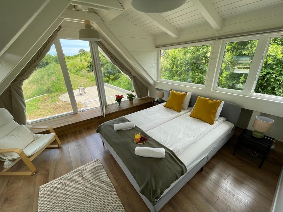 Bed, Balcony/Terrace, Living room, Bedroom, Garden view