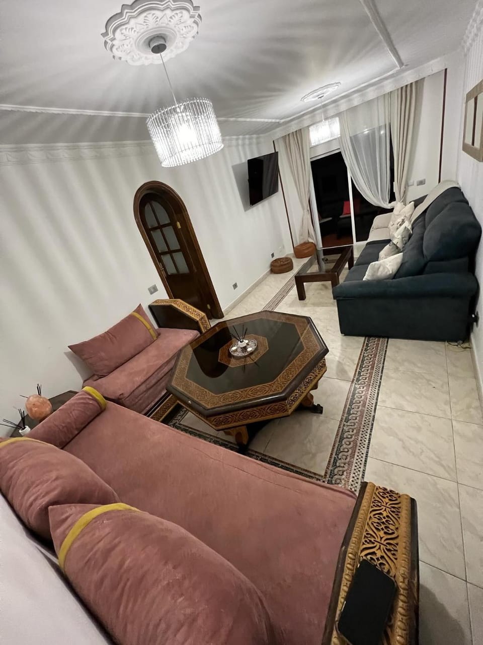Communal lounge/ TV room, Living room, Seating area