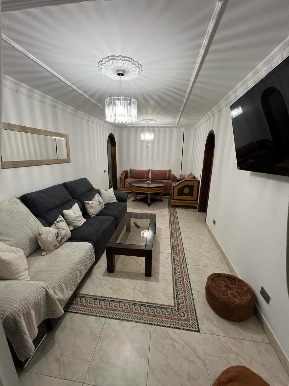 TV and multimedia, Living room, Seating area