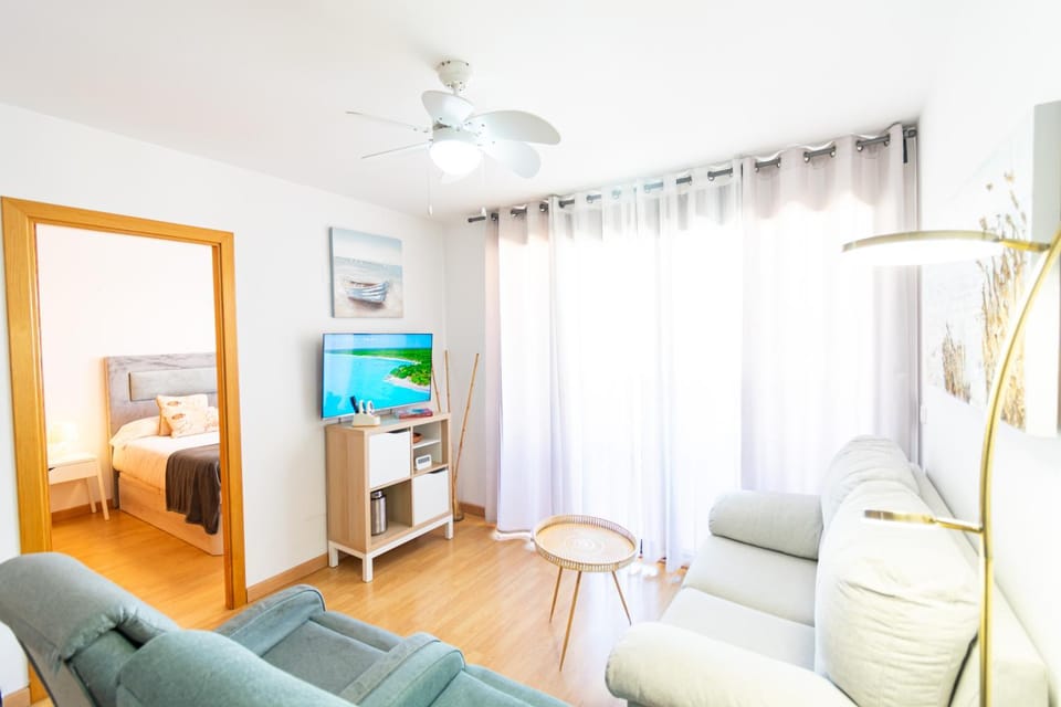 Living room, Photo of the whole room, Bedroom