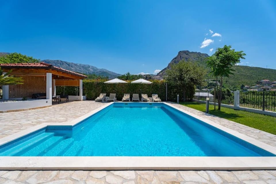 Property building, Pool view, Swimming pool, sunbed