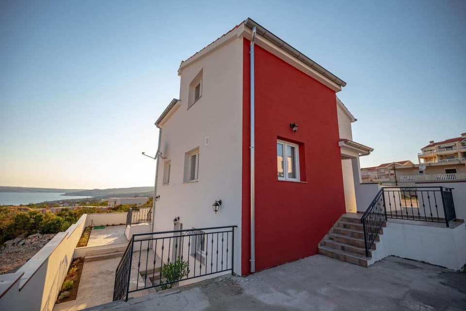 Property building, Day, Natural landscape, View (from property/room), Balcony/Terrace, Sea view