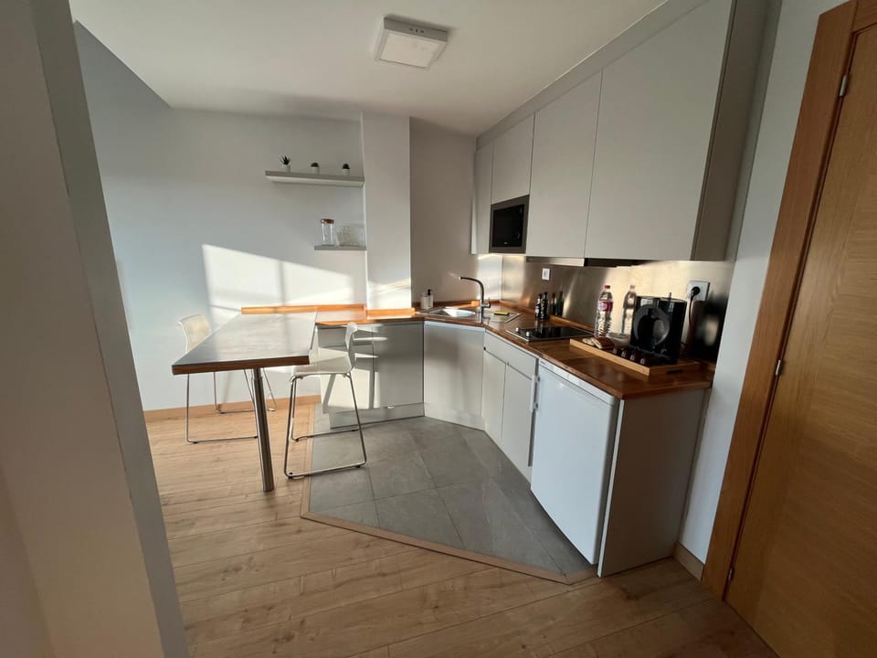 Coffee/tea facilities, Kitchen or kitchenette, Dining area, Communal kitchen, pet friendly, stove, toaster