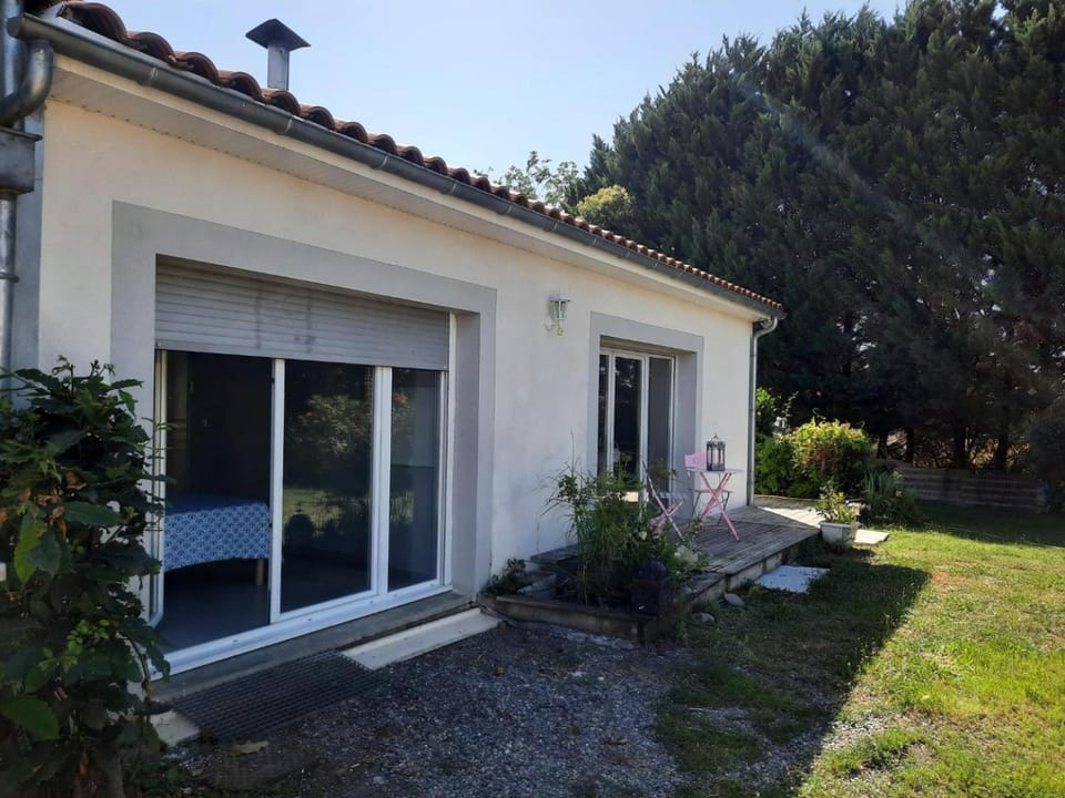 O BELLOC Apartment in Occitanie