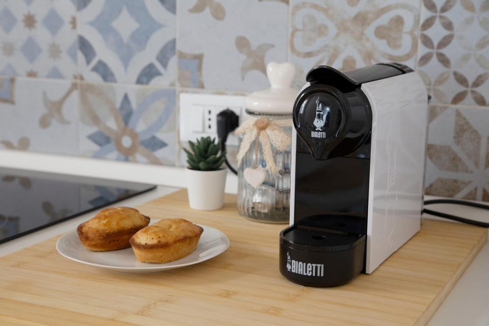 Coffee/tea facilities, Kitchen or kitchenette