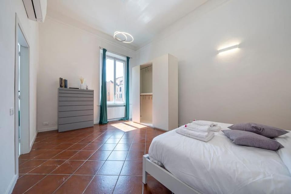 Bed, Photo of the whole room, Bedroom, towels, wardrobe, air conditioner