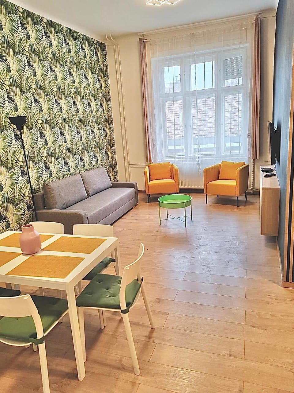 TV and multimedia, Living room, Seating area