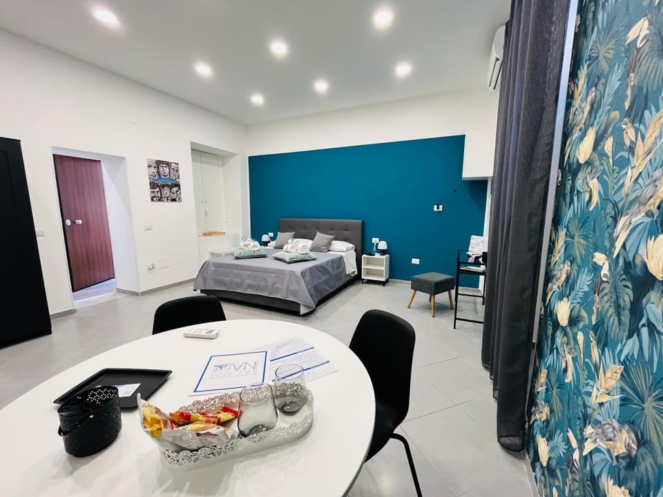 Living room, Photo of the whole room, Seating area, Dining area
