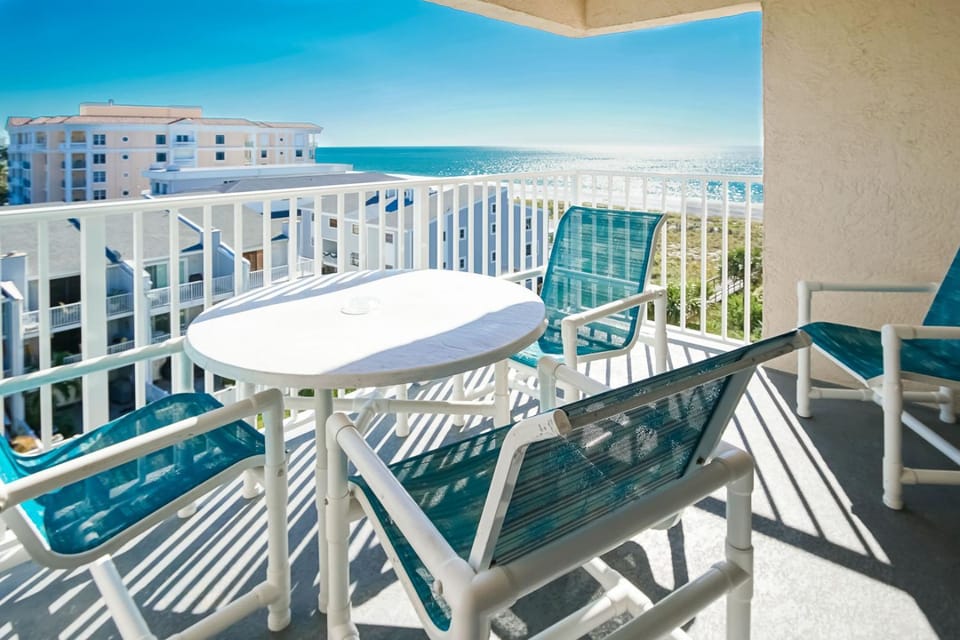 Patio, Day, View (from property/room), Balcony/Terrace, Seating area, Dining area, Sea view