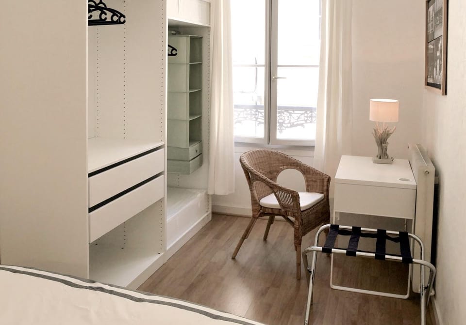 Bedroom, hair dresser, wardrobe