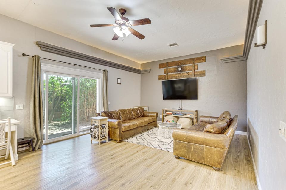 Palm Desert Home w/ Pool, Near Shops on El Paseo! House in Palm Desert