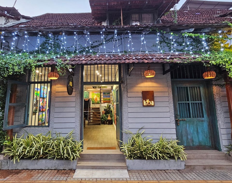 Idha Artists' Gallery - Stay with Art Vacation rental in Kochi