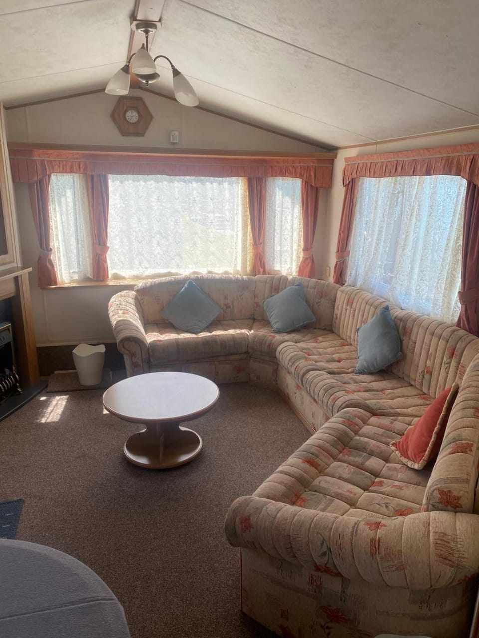 S407 8 BERTH 3 BED CARAVAN GOLDEN PALM Campground/ 
RV Resort in Chapel Saint Leonards