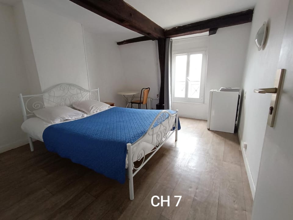 HOTEL LE FONTENOY Hotel in Île-de-France