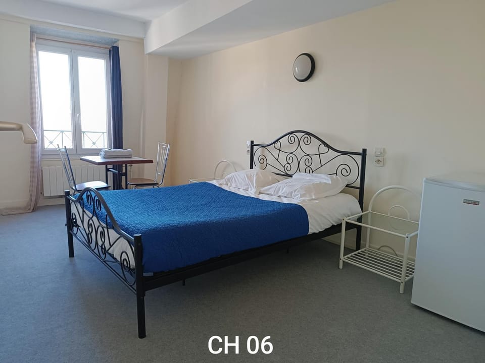 HOTEL LE FONTENOY Hotel in Île-de-France