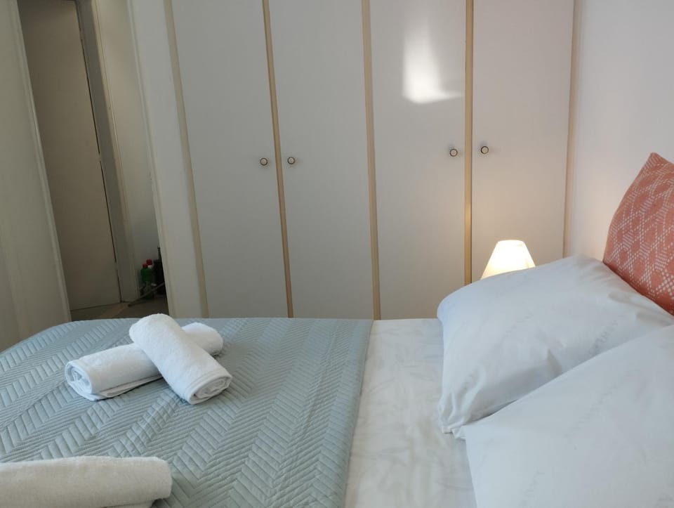 Bed, Bedroom, wardrobe