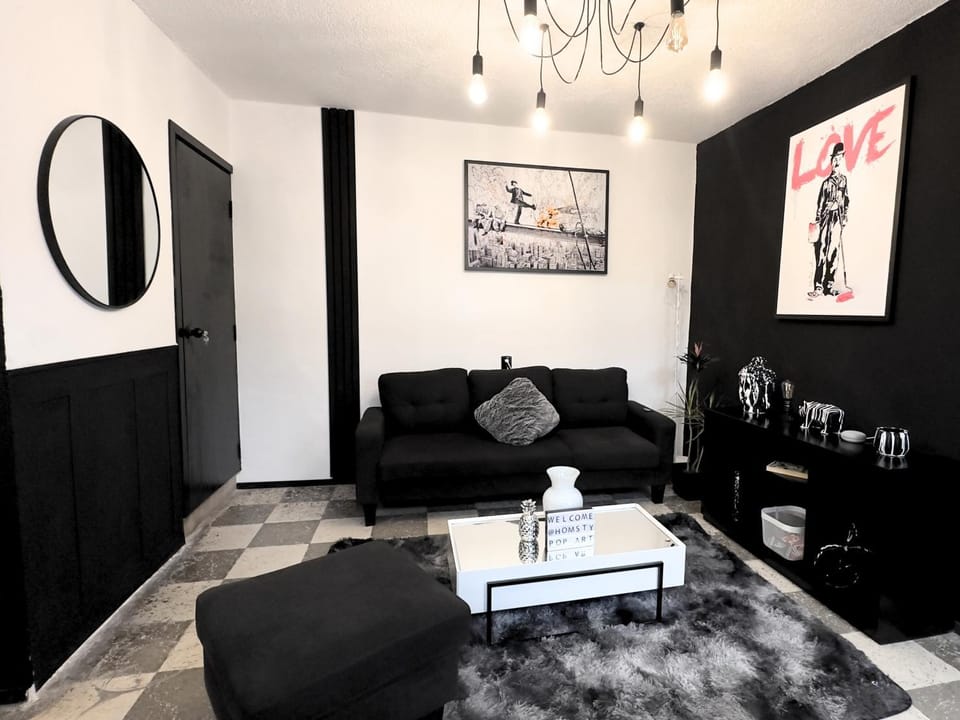 Living room, Seating area