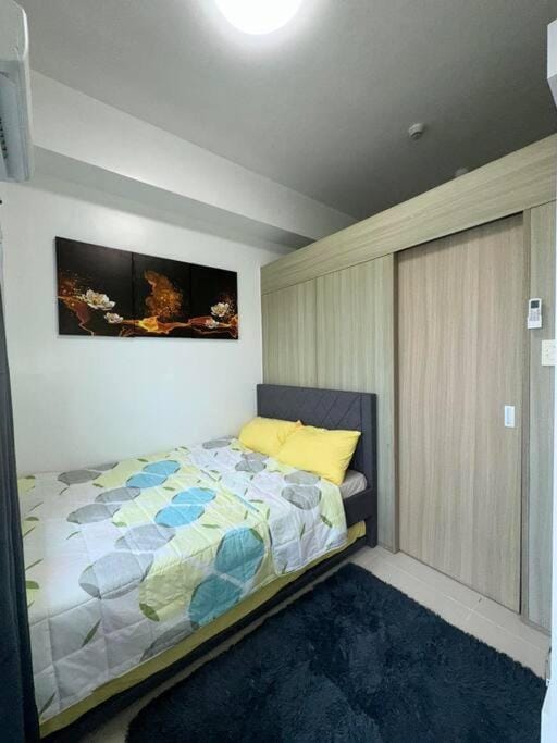 Night Blink Staycation and Rentals Apartment in Pasay