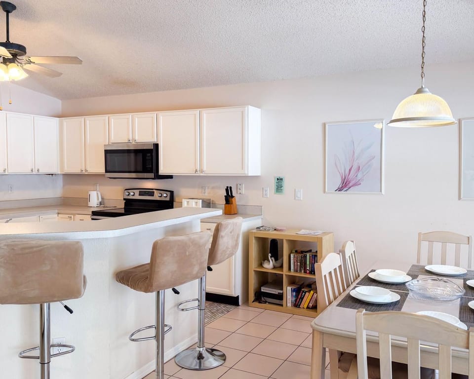3 bedrooms pool home Pinewood Estates Villa in Loughman