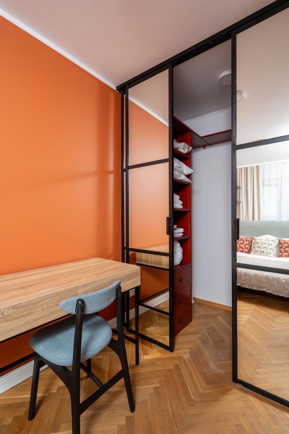 Bed, Photo of the whole room, Bedroom, hair dresser, wardrobe