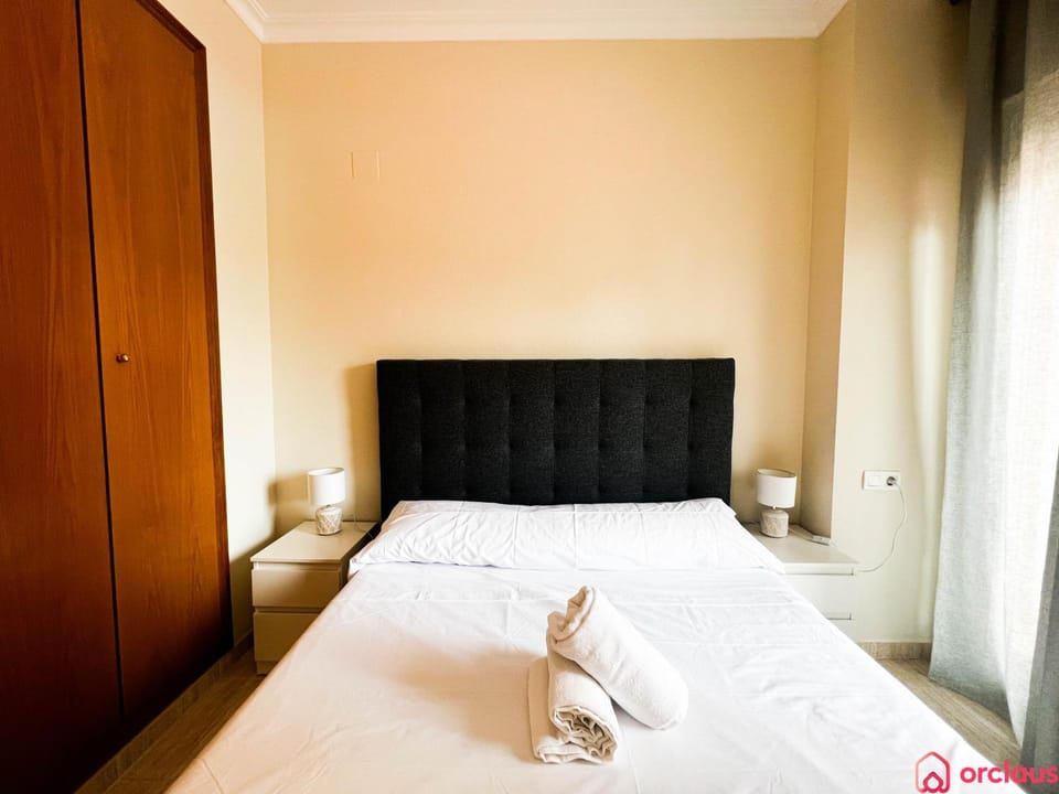 Bed, Photo of the whole room, Bedroom, wardrobe