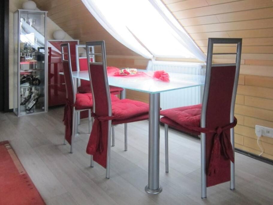 Schöne Ferienwohnung im HAUS SONNENGARTEN mit WLAN und Parkplatz in Achim bei Bremen Apartment in Lower Saxony, Germany