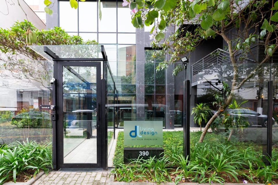 Facade/entrance, Day, Garden