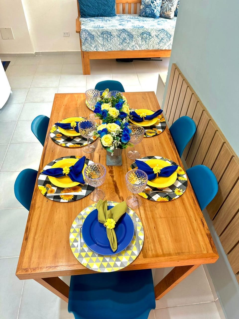 Dining area, Food